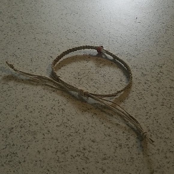 Hemp Anklet with mushroom pendant - Picture 2 of 8